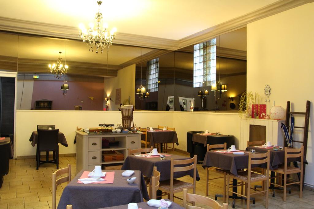 Hotel Le Colibri Екс ле Бен Екстериор снимка
