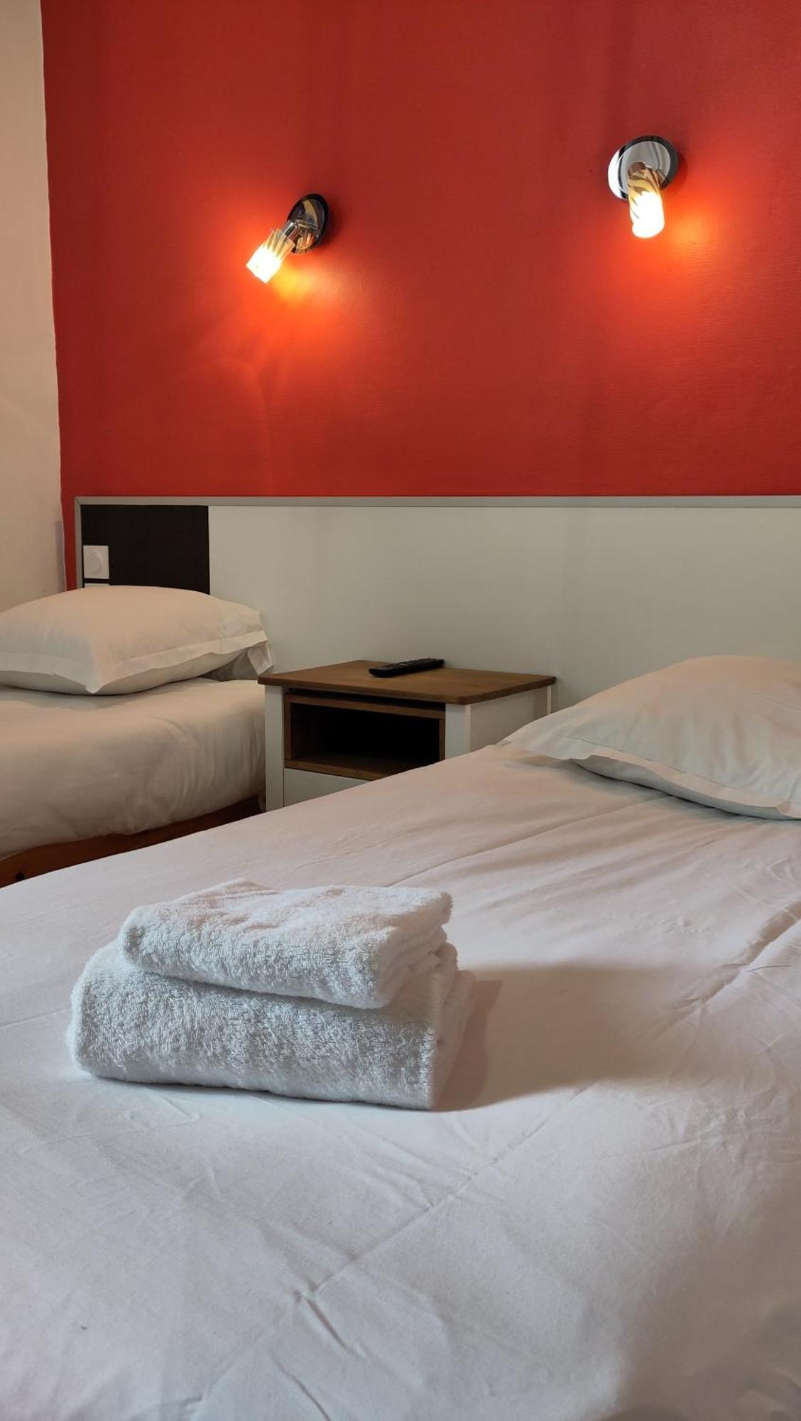 Hotel Le Colibri Екс ле Бен Екстериор снимка
