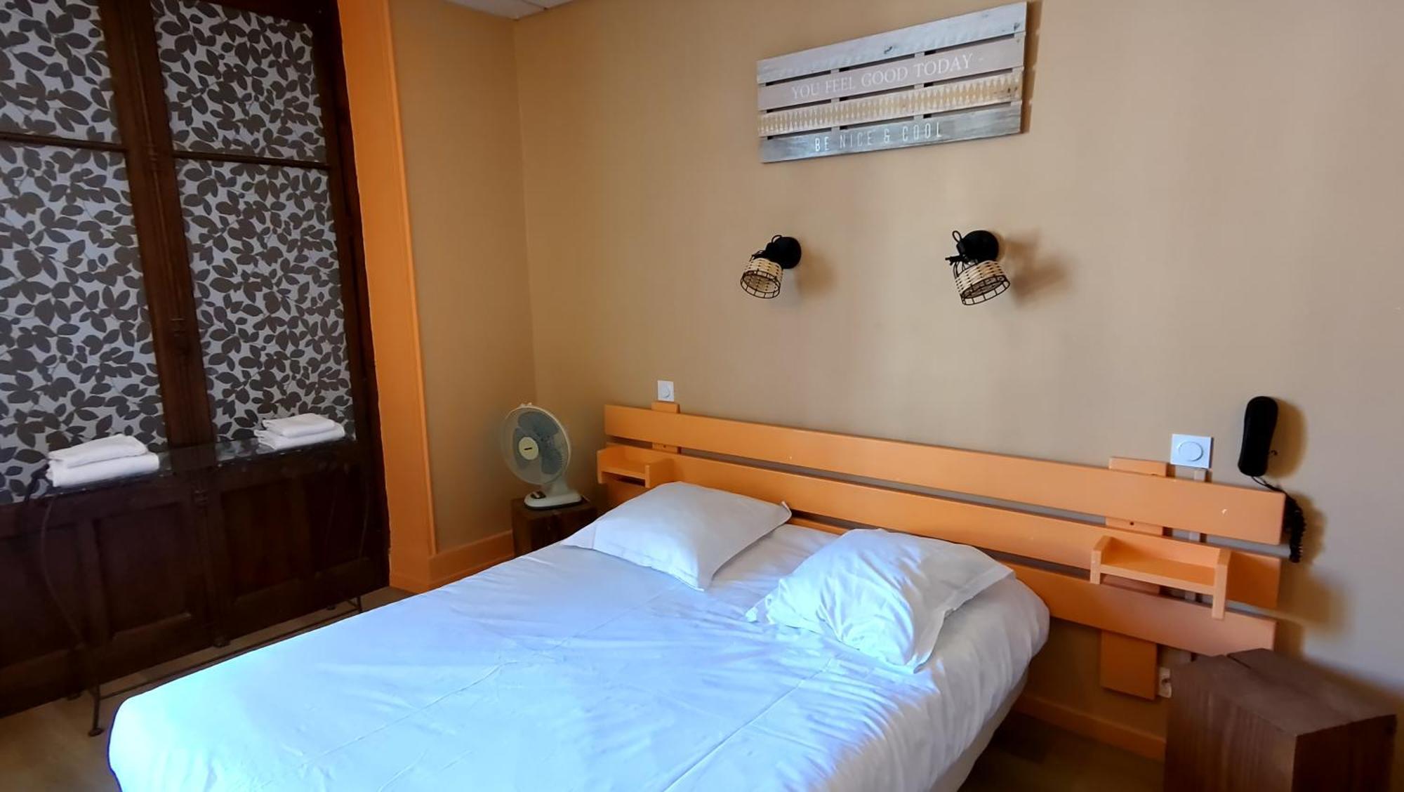 Hotel Le Colibri Екс ле Бен Екстериор снимка