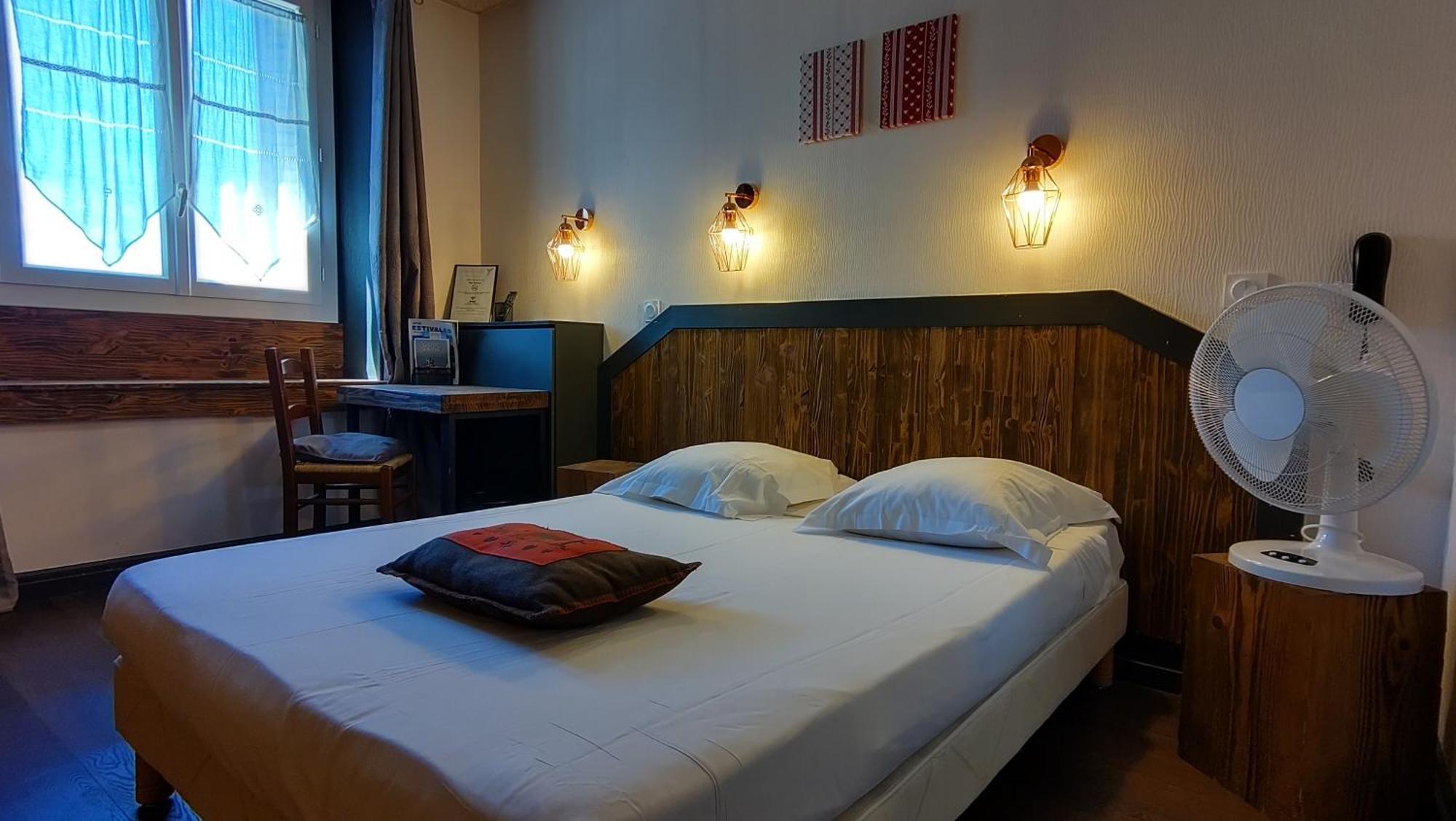 Hotel Le Colibri Екс ле Бен Екстериор снимка