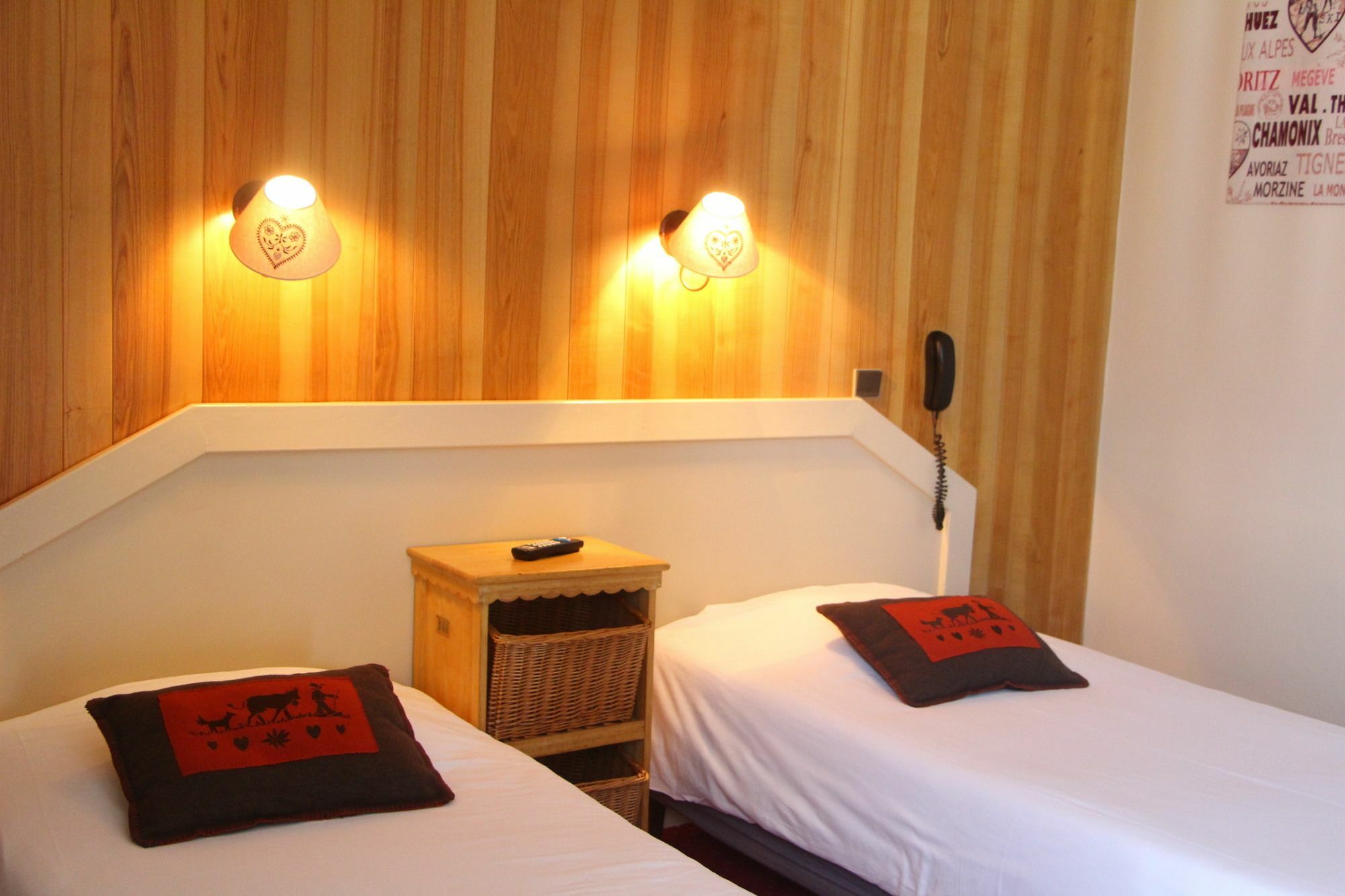 Hotel Le Colibri Екс ле Бен Екстериор снимка